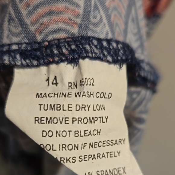 Blue and Red Sleeveless Crew Neck Maxi Dress - Picture 2 of 6